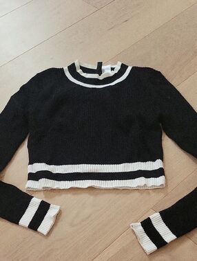 H&M Black Crewneck Sweater with White Stripe Trim Cropped